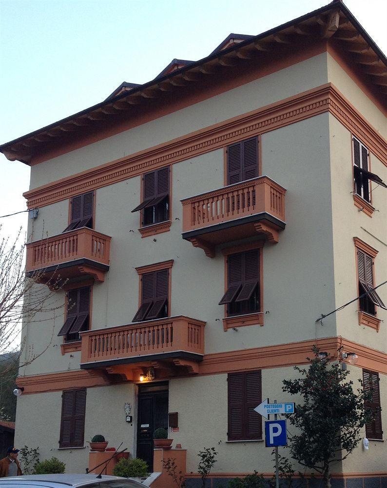 Albergo Chiara Savignone Dış mekan fotoğraf
